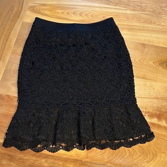 White House Black Market Dresses & Skirts - White House Black Market Black Lace Trumpet‎ Skirt